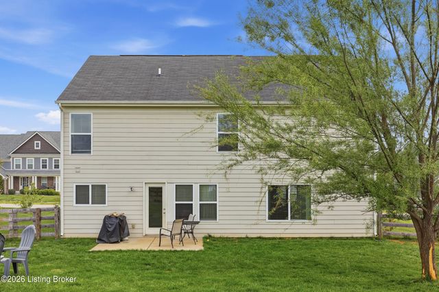 301 Copper Creek Dr, Mt Washington, KY 40047