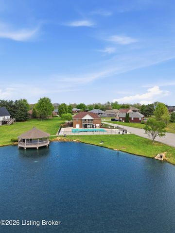 301 Copper Creek Dr, Mt Washington, KY 40047