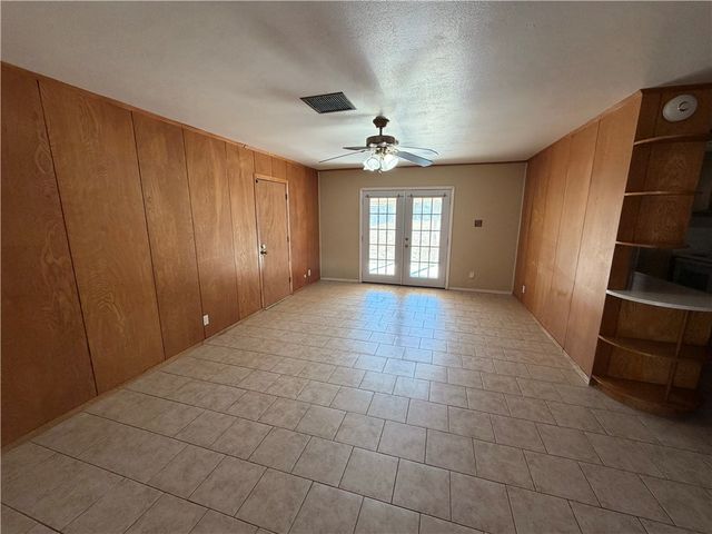 4210 Dolphin Pl, Corpus Christi, TX 78411