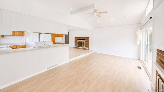 2253 BERNICE Avenue, Warren, MI 48091