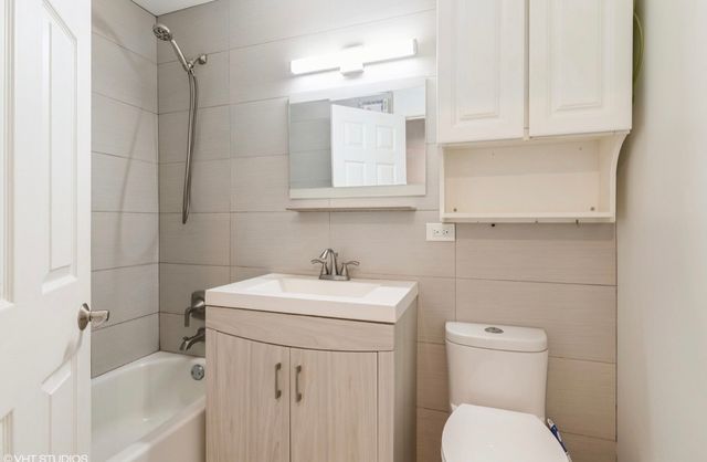 1525 Sander Court 113, Wheeling, IL 60090