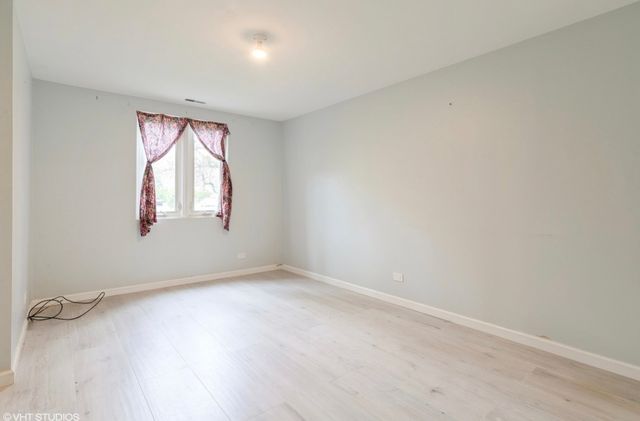 1525 Sander Court 113, Wheeling, IL 60090