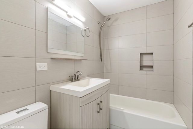 1525 Sander Court 113, Wheeling, IL 60090