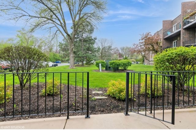 1525 Sander Court 113, Wheeling, IL 60090