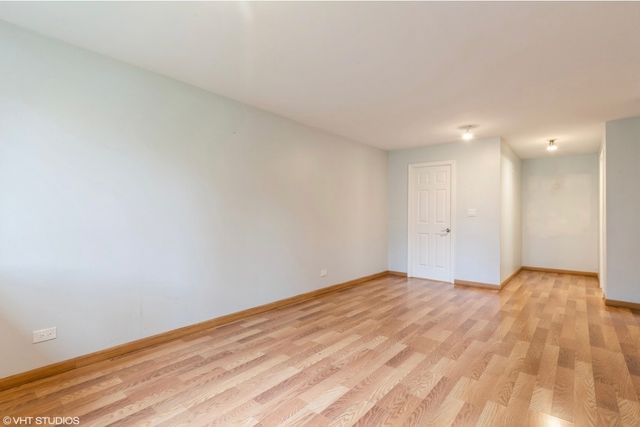 1525 Sander Court 113, Wheeling, IL 60090