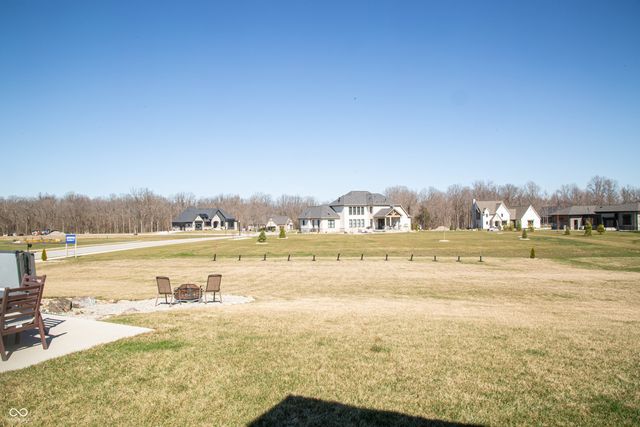 4264 Chapel Hill Court, Bargersville, IN 46106