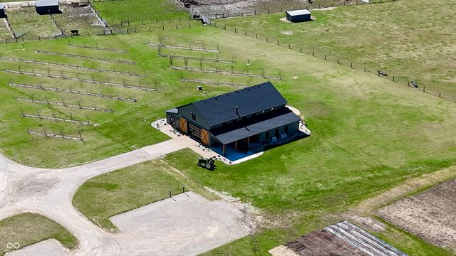 4264 Chapel Hill Court, Bargersville, IN 46106