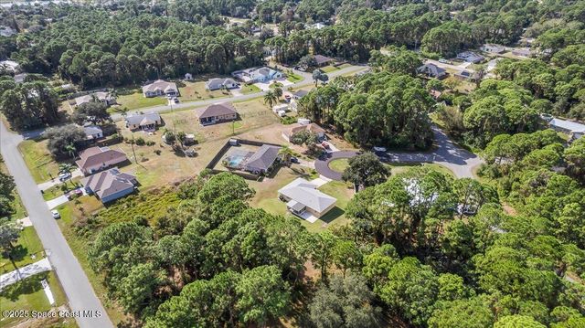 1421 Grand Court NW, Palm Bay, FL 32907