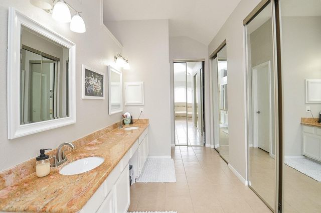 4614 Rainbow Run, Sugar Land, TX 77479