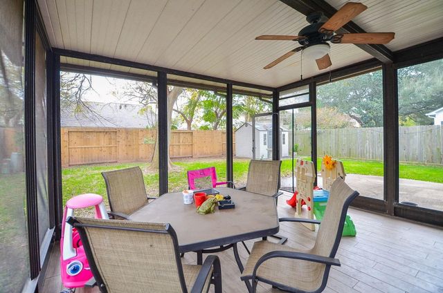 4614 Rainbow Run, Sugar Land, TX 77479