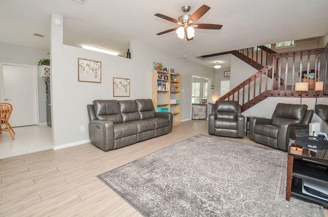 4614 Rainbow Run, Sugar Land, TX 77479