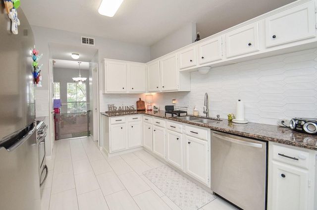 4614 Rainbow Run, Sugar Land, TX 77479