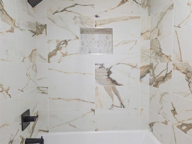 745 Wood Hollow Lane, Moore, OK 73160