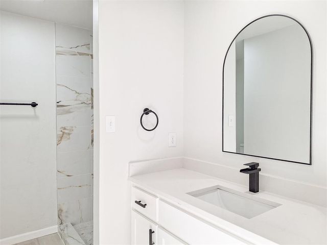 745 Wood Hollow Lane, Moore, OK 73160