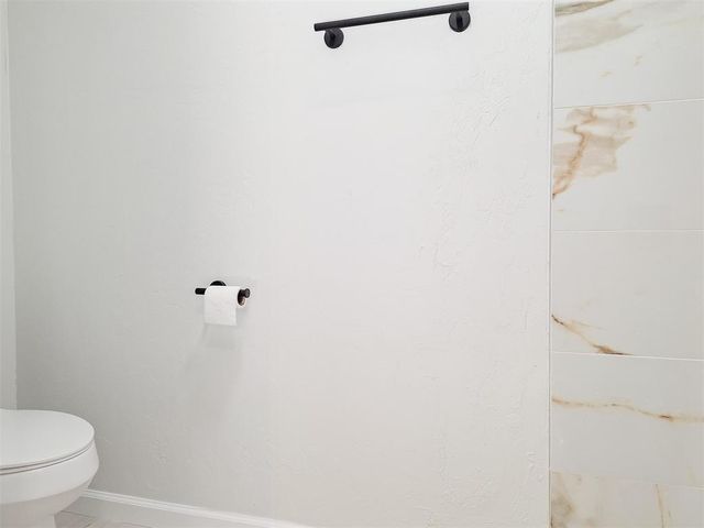 745 Wood Hollow Lane, Moore, OK 73160