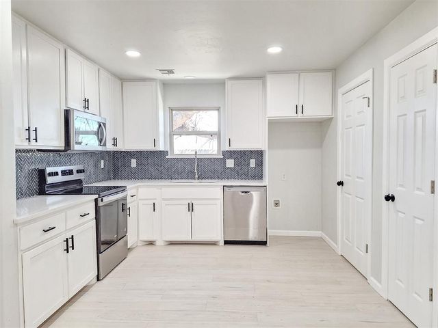 745 Wood Hollow Lane, Moore, OK 73160