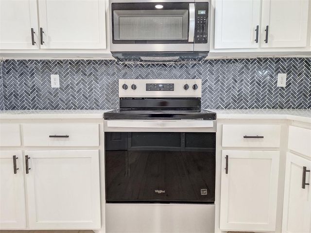 745 Wood Hollow Lane, Moore, OK 73160