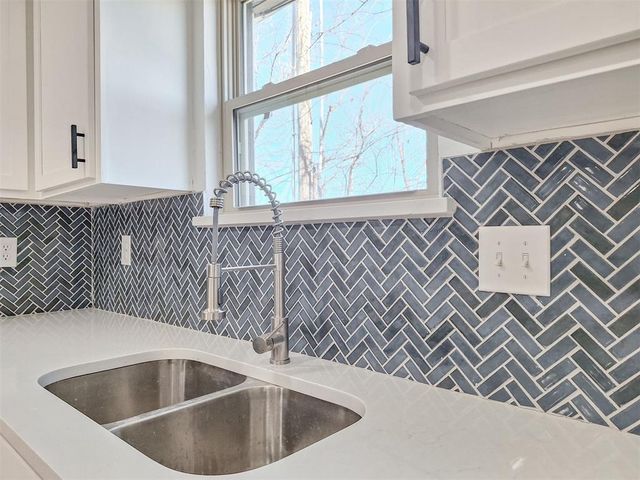 745 Wood Hollow Lane, Moore, OK 73160