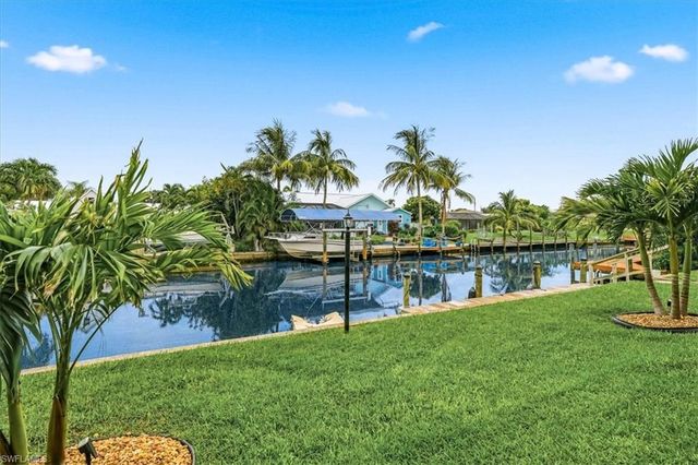 4805 Sorrento CT 106, Cape Coral, FL 33904
