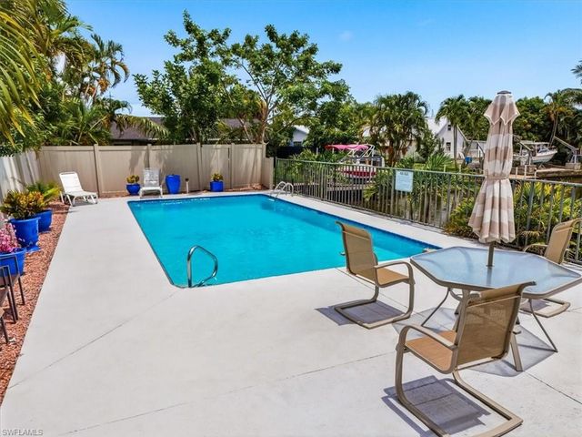4805 Sorrento CT 106, Cape Coral, FL 33904