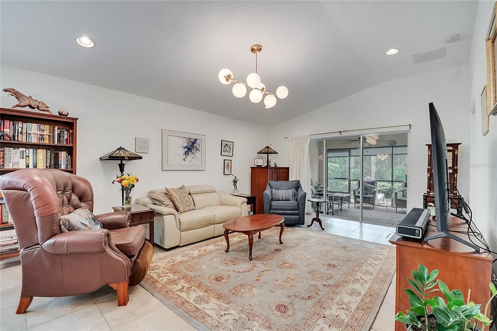 Image 15 of property listing at 11959 FIORE DRIVE, Orlando, FL 32827