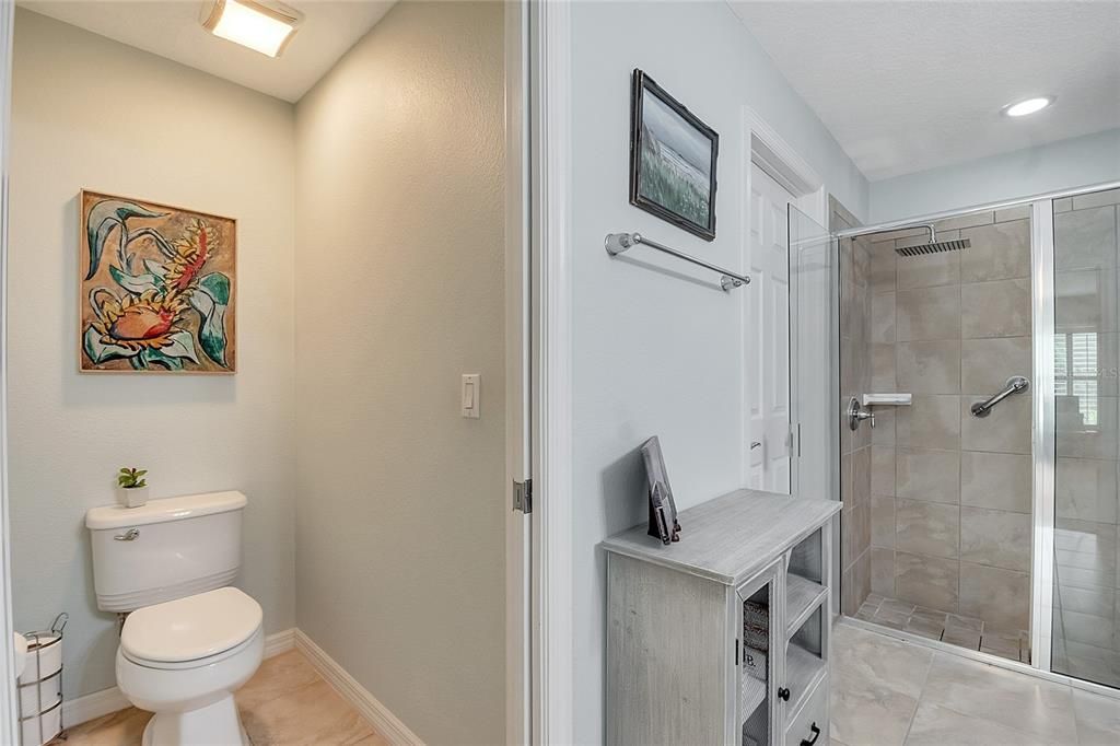 Image 20 of property listing at 11959 FIORE DRIVE, Orlando, FL 32827