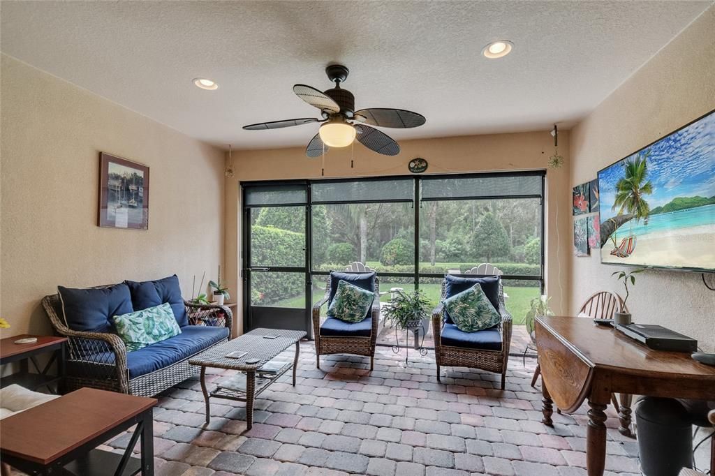 Image 25 of property listing at 11959 FIORE DRIVE, Orlando, FL 32827