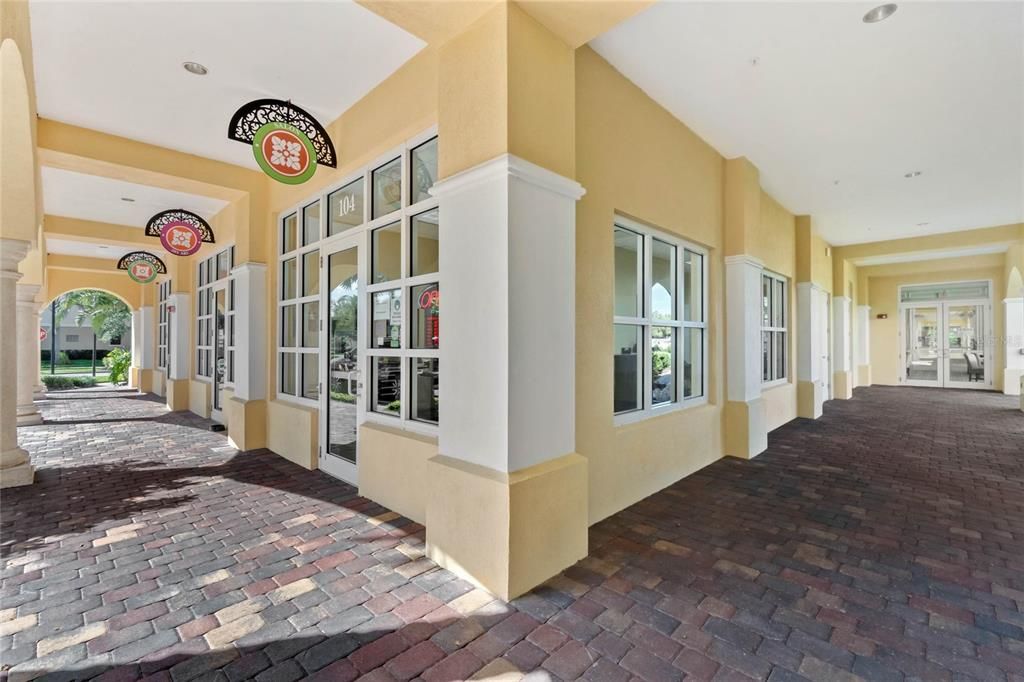 Image 53 of property listing at 11959 FIORE DRIVE, Orlando, FL 32827