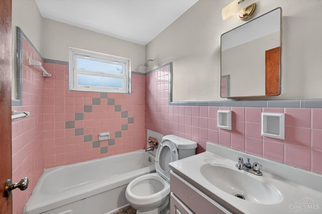 6633 Daly Road, Cincinnati, OH 45224