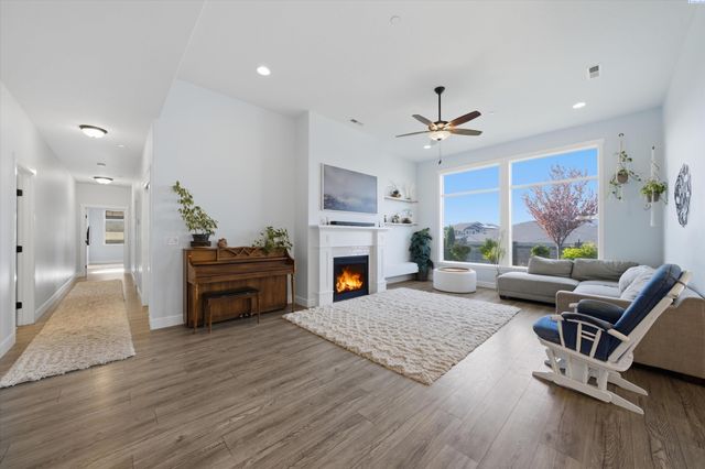 4235 Barbera St, Richland, WA 99352