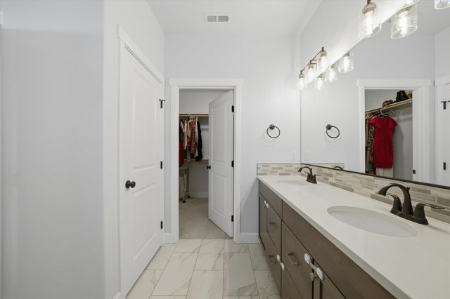 4235 Barbera St, Richland, WA 99352