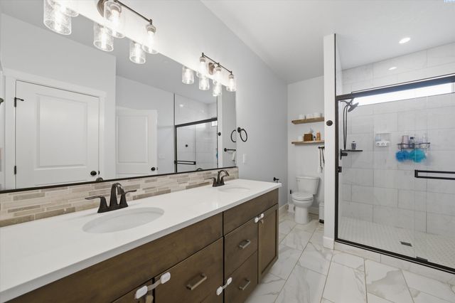 4235 Barbera St, Richland, WA 99352