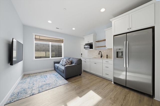 4235 Barbera St, Richland, WA 99352