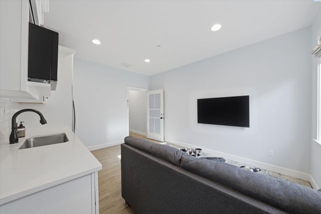 4235 Barbera St, Richland, WA 99352