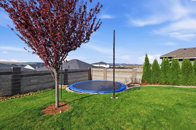 4235 Barbera St, Richland, WA 99352