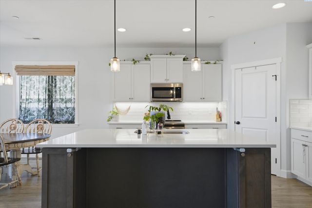 4235 Barbera St, Richland, WA 99352