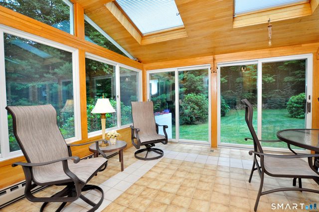 32 Tall Timbers Drive, Farmington, CT 06032
