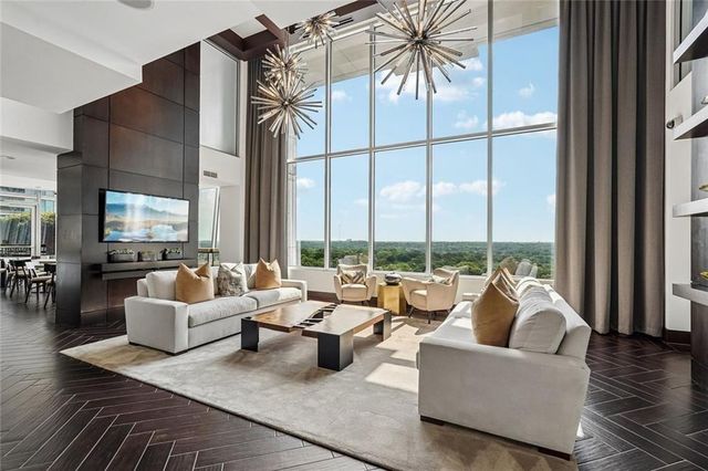 855 Peachtree Street NE 2902, Atlanta, GA 30308