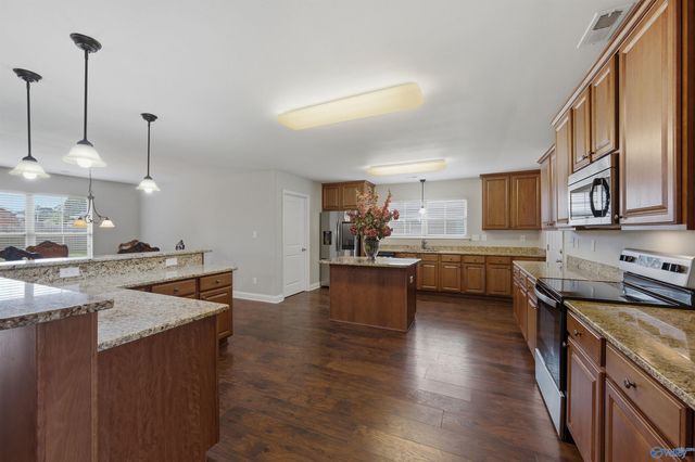 651 Summer Cove Circle NW, Madison, AL 35757