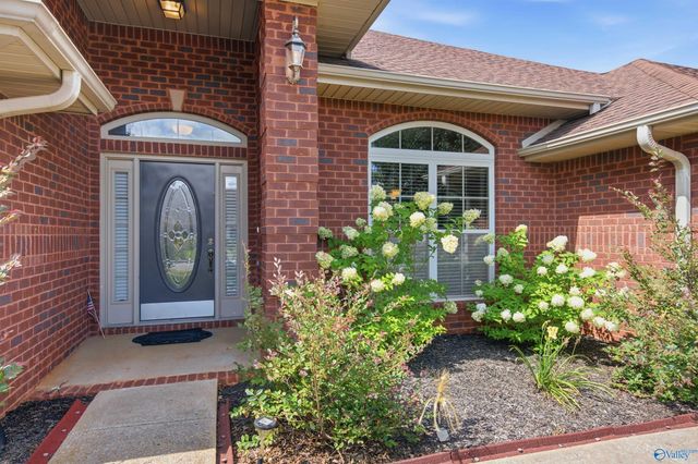 651 Summer Cove Circle NW, Madison, AL 35757