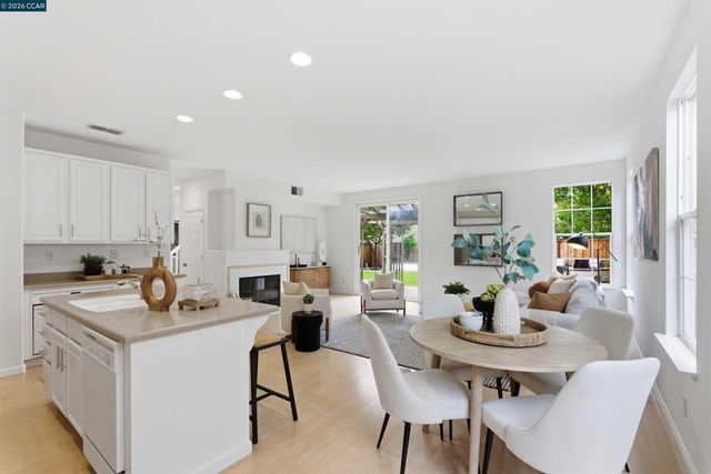 77 Casablanca Ct, Danville, CA 94506