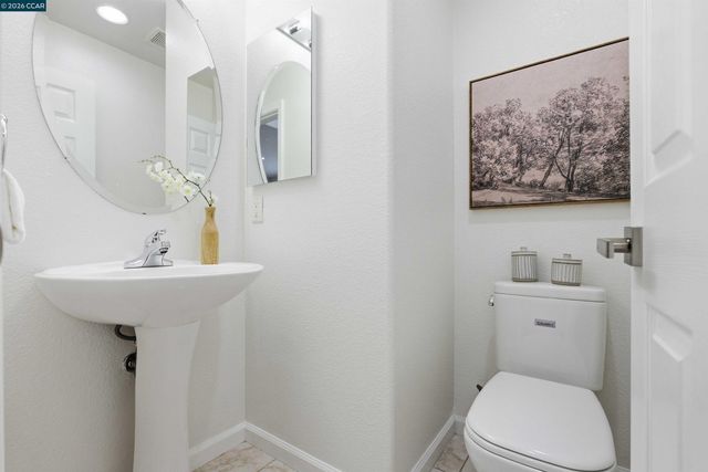 77 Casablanca Ct, Danville, CA 94506