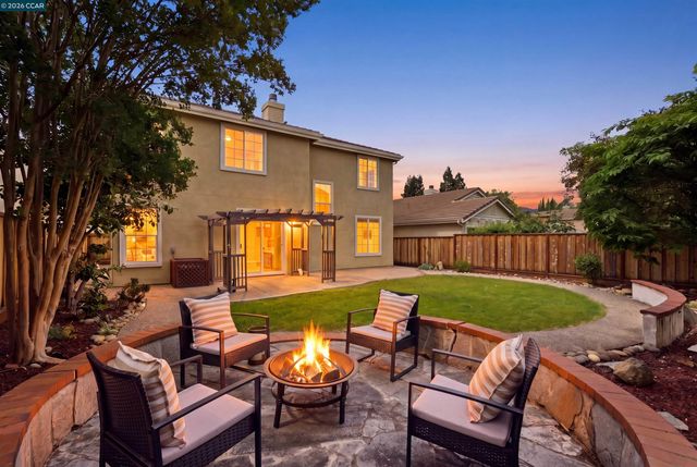 77 Casablanca Ct, Danville, CA 94506