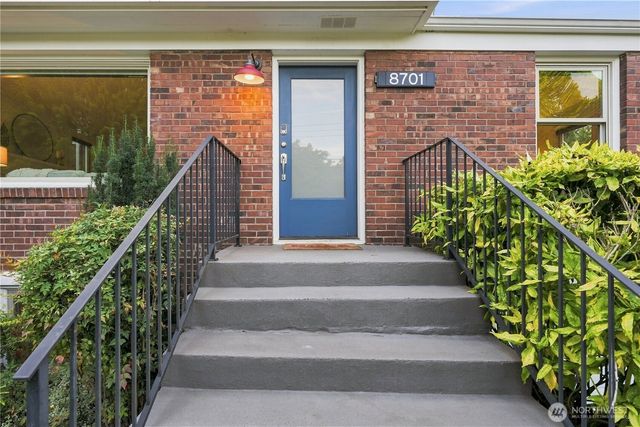8701 29th Avenue NW, Seattle, WA 98117