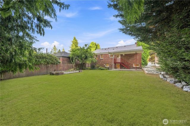 8701 29th Avenue NW, Seattle, WA 98117