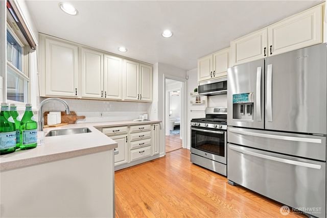 8701 29th Avenue NW, Seattle, WA 98117