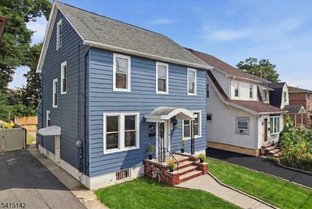 21 Hazard Pl, Elizabeth City, NJ 07208 — photo 4