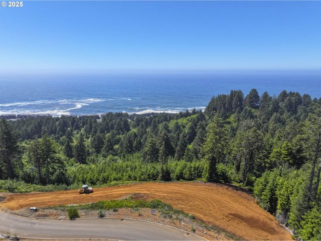 Ne Lillian Ln 3, Depoe Bay, OR 97341