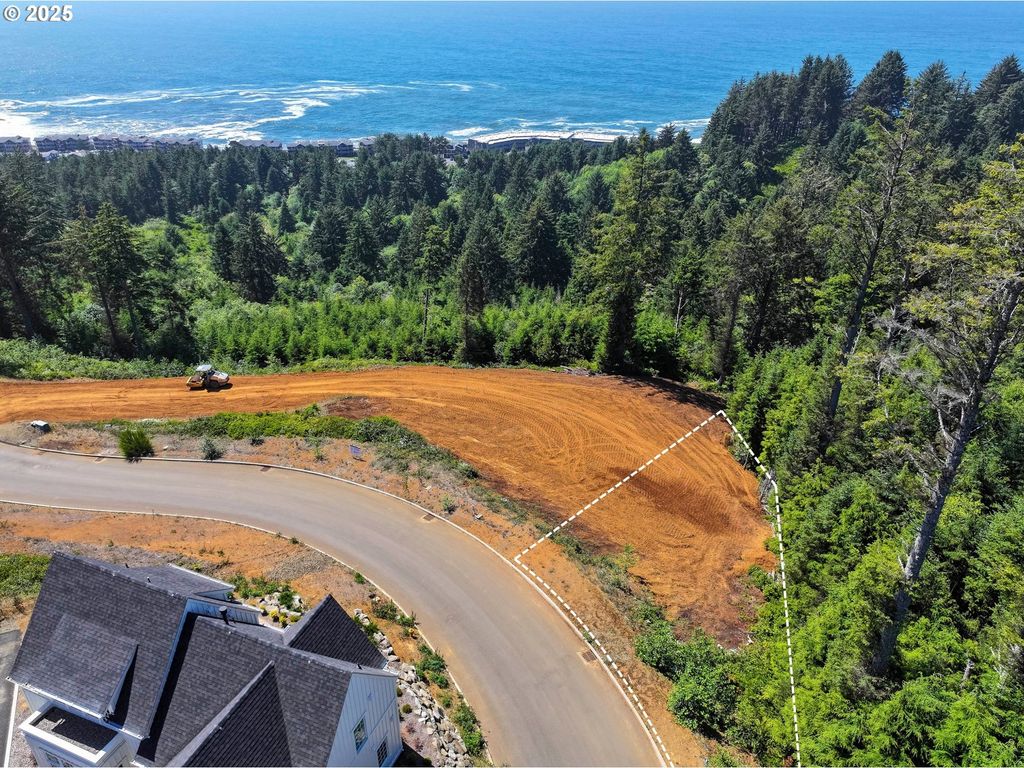 Ne Lillian Ln 3, Depoe Bay, OR 97341