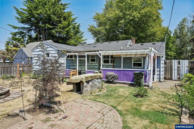 1915 23rd St NE, Salem, OR 97301